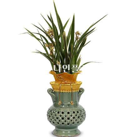 금홍[투각분]